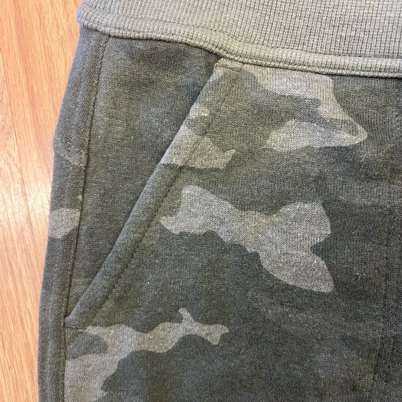 Prana Cozy Up Soft Camo Jogger Sweatpants with Elastic Waistband Sz S - Picture 4 of 5